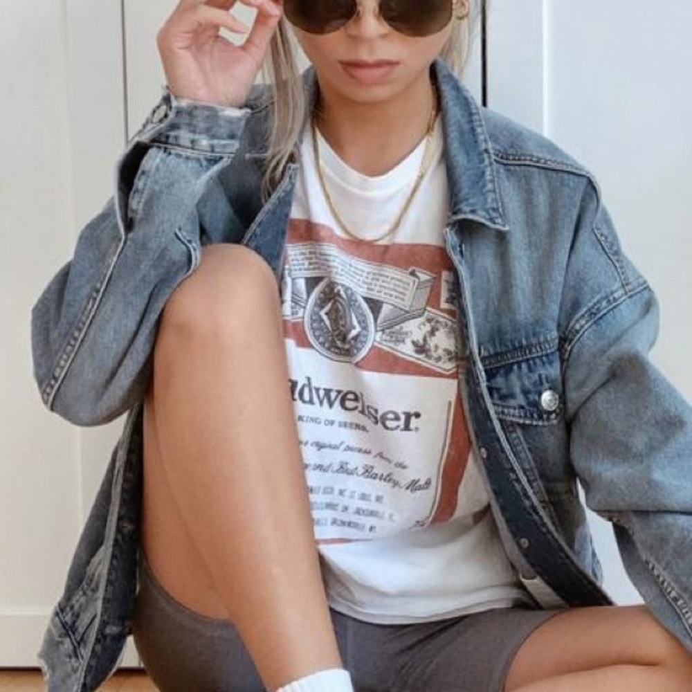 Budweiser Graphic Tee - Picture 14 of 16